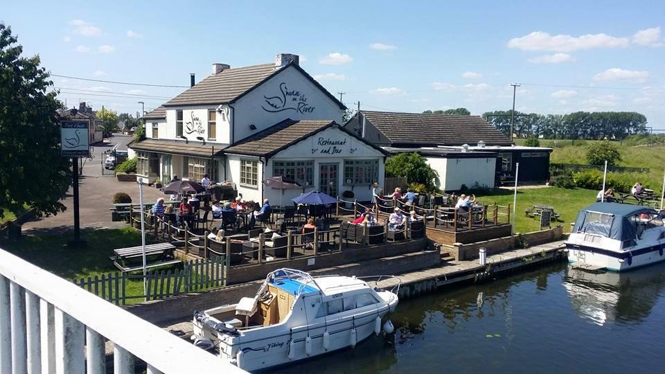 The Swan On The River 호텔 엘리 외부 사진